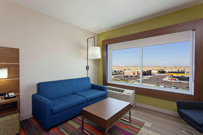 Holiday Inn Express & Suites - Brigham City - North Utah